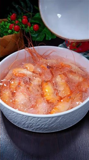 SEXY Spicy Garlic Shrimp in 60 Seconds! (Easy Recipe & Tips)