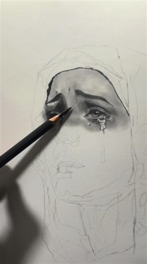 Creating Emotional Art with Realistic Charcoal Portraits