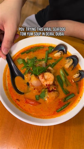 🌶️🦐 Viral Seafood Tom Yum Soup in Deira! Spicy, sour, and loaded with fresh seafood — one sip and you’re hooked 🤤🔥 Available at Jans Noodles Authentic 📍 Deira, Dubai #trending #viral #fyp #dubai #dubaifoodie | Cruizine’