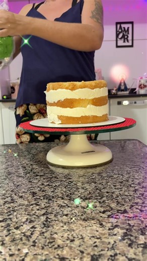 Bolo Decorado com Chantilly Delicioso