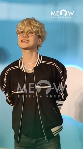 Jack J97 xuất hiện trắng phát sáng, đẹp trai ngời ngời tại sự kiện L'Voncé ra mắt BST mới