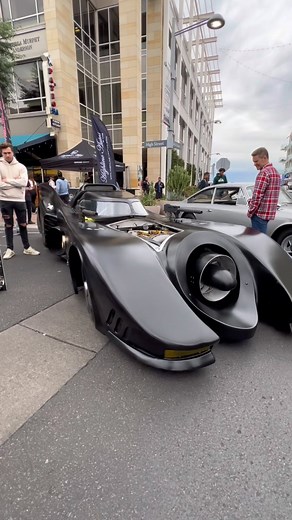 Jeff Sutton on Instagram: "Turbine Powered 1989 Batmobile #turbine #jetengine #boeing #batmobile #batman #carvideos #jetcar #turbinebatmobile #moviecars"