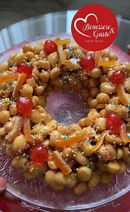 Struffoli Napoletani il dolce che fa subito NATALE 🌲🌲 https://blog.giallozafferano.it/benessereegusto/ricetta-struffoli-napoletani/ | Benessere e Gusto blog - Ricette facili