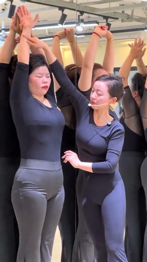 Posture correction is the beginning of health! Let's start with upper body alignment. #Shorts #diet