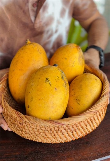 How to Make Creamy Mango Ice Cream Without Machine #MangoIceCream #EasyIceCream #FoodTok #HomemadeDessert #summerrecipe
