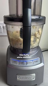 This Lebanese garlic sauce is made with only 4 ingredients: garlic, oil, lemon and salt: good on everything! 🧄🧄https://feelgoodfoodie.net/recipe/lebanese-garlic-sauce/ | Feel Good Foodie