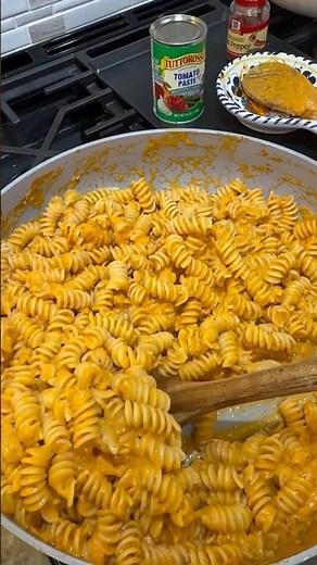 Making Gigi Hadid's viral vodka pasta at home #cooking #recipe #food