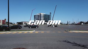 La conduite 3 roues vous intrigue? Voyez comment Émilie de Chicks And Machines a franchi les étapes. Conduire un Can-Am Ryker est à votre portée. Tout sur l’obtention d’un permis ici : https://can-am.brp.com/on-road/ca/fr/cours-de-conduite.html | Can-Am 3-Wheel