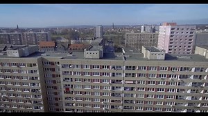 Platz 7 der deutschen Single Charts !!!! Nummer 1 #FürdieFamilie. #FürdiekrassestenFans. Nike war zu besuch in Dresden #KMN x PRAISE Mag x Nike #vapormax #kissmyairs #nike https://www.youtube.com/watch?v=RbwhiXvqNZg | Azet