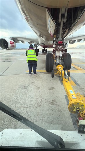 Better angle of emirates a380-800 push back ek242 YYZ-DXB #ramplife💪🏻✈️ #pushback #yyz