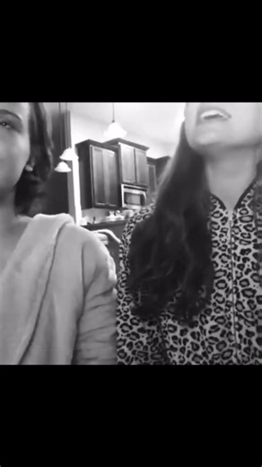 Millie & Sadie Stranger Things: When I'm Gone 💘💘