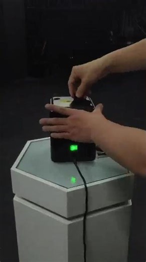 💥YUER MINI 350W👉Cold Spark Firework Machine🔥 DJ Wedding Celebration#yueronline #stagelightings