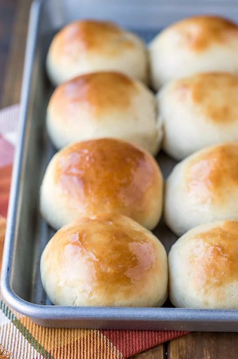 30 Minute Buttermilk Dinner Roll Recipe
