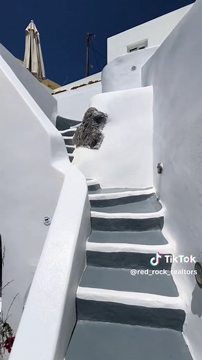 Discover Airbnb Stays in Santorini, Greece