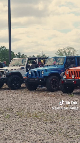 Get ready to drop the top and hit the road! 🚙☀️ Whitley County Chamber of Commerce and Dirty Addiction Off-Road are teaming up for Go Topless Day 2026 at Paige’s Crossing! Whether you’re rocking a Jeep, a Bronco, or any open-air rig, this is the ultimate celebration of the off-road lifestyle. Here’s what’s going down: 🏆 Show & Shine Competition – Bring your best and take home an award. 🛍️ Vendor Alley – Shop the latest gear and local services. 🎢 Family Fun – We’re taking over Paige’s Crossin