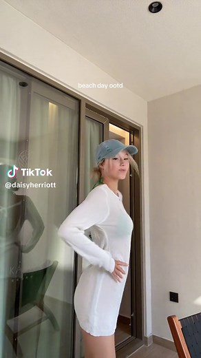 Beach Day Outfits Inspiration from Greece