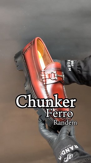 Donde el estilo camina contigo. 👞✨ Diseñados para hombres que buscan comodidad sin perder elegancia. Hechos en piel, hechos para durar. ⚡ #randem #zapatos #hombre | Randem