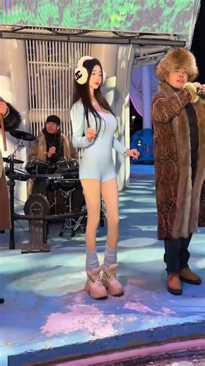 It's Xiao Mai dancing