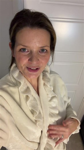 Gorgeous Bathrobe you NEEEEED! It’s so soft to touch, super comfy and very roomy!! With lots of colour options- you’re not going to disappointed- click now to buy 🩷 #bathrobe #robe #lovelyrobe #blackfriday #tiktokmademebuylt