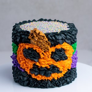 163K views · 3.7K reactions | Our first Halloween cake for 2020 :D...