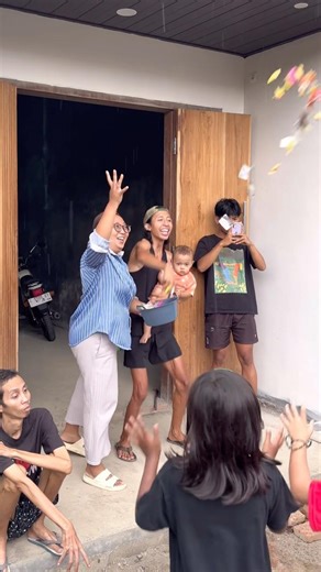 Derren sebar Duit satu ember❗️