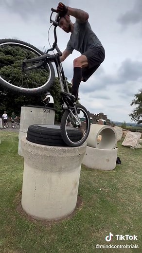 #trials #trialsbike #bikepark #crewkerz #trialtech #style #talent #skill #extreme #extremesport #trialsrider #jump #power