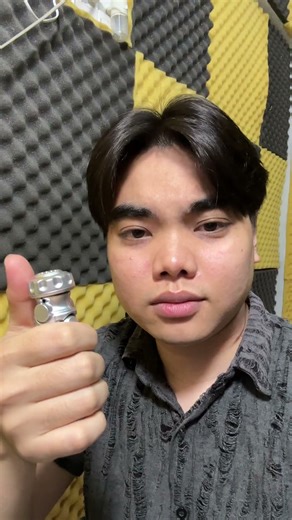 I bought a cool gun spinner for less than $1 online 🤣