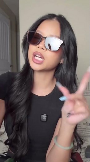 We bet you've never seen glasses that change color to match your outfit before 👓