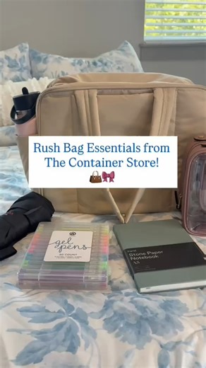 Rush week bag = secured! 👜💙 Here’s everything you ACTUALLY need in your bag for sorority rush. Find all of these essentials at #TheContainerStore: http://container.store/4lg5d3f | The Container Store