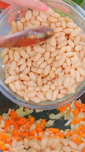 Mediterranean White Bean Soup: https://themeddish.com/White-Bean-Stew | The Mediterranean Dish