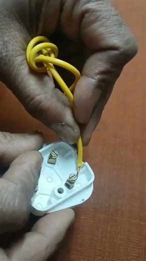 easy way to fit a three pin plug #repairworld