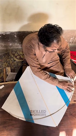 Kite Making – Complete Process with Skilled Hands!