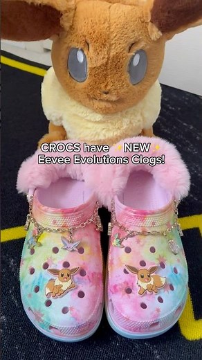 Crocs x Pokémon Eevee Evolutions Clogs #pokemon #eevee #crocs #unboxing #shorts