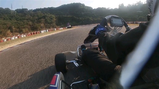 1.6练车日记 重新改跑法和线路中，破胎拼尽全力只能43.2