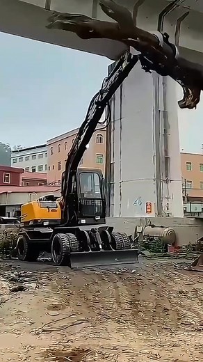 JG Log Grab: Wear-resistant jaws, fast clamping – isn’t this the reliable partner for your logging tasks?#LogGrab #WoodTool #LoggingEquipment | JingGong Excavator Machinery | Facebook