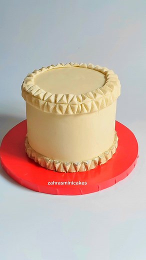 Exploring Alternative Cake Decorating Mediums with Zahra Cakes