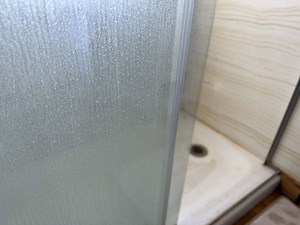 How To Remove Hard Water Stains From Glass (Even The Cloudy White Spots)