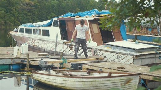 1940 Wooden Boat Liveaboard Journey | Caulking the Hull | Episode 26