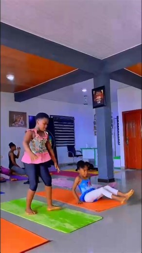 Flexibility training for kids. #acrobatics #entertainment #gymnastics #fypシ゚viralシ | Philomena Acro