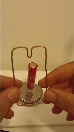 Réaliser un moteur avec seulement une pile et un aimant
