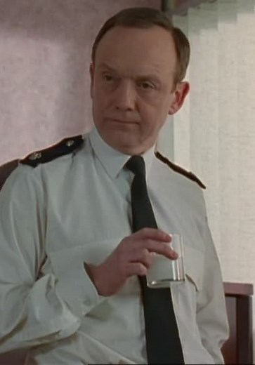 A Touch of Frost S05:E01 - Penny for the Guy