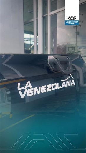 ¡Por $19.999 puedes comprar tu nueva La Venezolana 4x2 con el esquema de Compra Directa por tiempo limitado!🤩 Esta camioneta es la que necesitas para tu día a día, sus características son ideales para cualquier terreno: ✅Motor: 2.0 L VVT EURO V ✅Transmisión: Manual 5V 1R ✅Rendimiento de combustible (Gasolina): 8 KM / L Combinado ✅Potencia: 145HP / 190 NM ✅Asientos de eco piel ✅Correa de tiempo ¿Quieres adquirir tu camioneta con el plan de Compra Directa a China? ¡Contáctanos al privado o déjano
