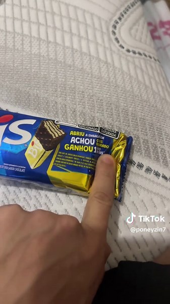 Achando o Bis Dourado: Memes e Marketing