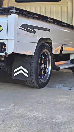 Pemandangan Thailand: Bagian Ngisor Talok