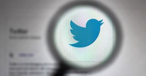 Twitter's Algorithm Found to Favor Photos of Young, Pretty White People