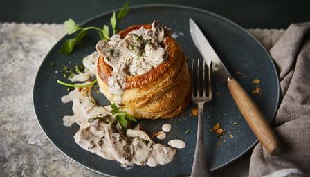 Creamy mushroom vol-au-vents recipe