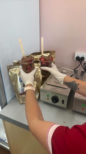 🍓🍫 Our Whittaker’s Chocolate Strawberry Special is still going today! 😍 That’s 2 packs for just $22 — only $11 each! Indulge in juicy, fresh strawberries hand-dipped in smooth, creamy Whittaker’s chocolate… the perfect weekend treat or gift for someone sweet 💕 📍Available today at The Strawberry Patch 🍓 | The Strawberry Patch