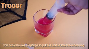 20 Pack Halloween Party Cups, 10 Pcs(11.8 oz) Blood Bags for Drinks IV Bags & 10 Pcs Party Syringes (2 oz) Reusable Halloween Drink Containers Zombie Party Supplies