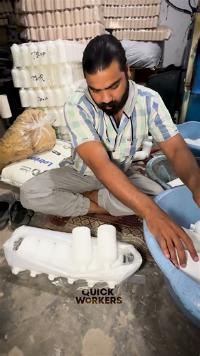 How Shampoo Bottles Are Made Using Air Molding!