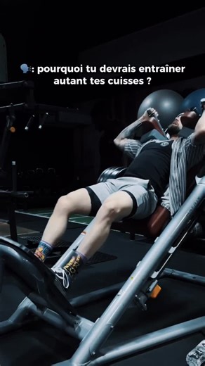 Axel I Coach sportif pour femmes | Ecrasé des noix de coco c'est sur-côté. ☠ 📘 J’ai résumé 10 ans de pratique (exercices, volumes, charges, morpho, erreurs à éviter) dans... | Instagram